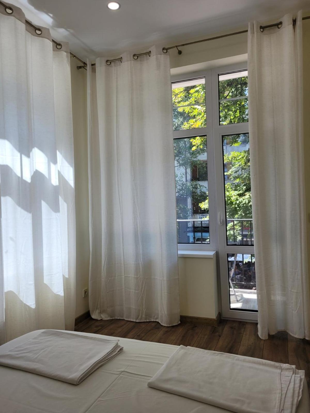 The House - Central Boutique Apartments Kyustendil Kamer foto