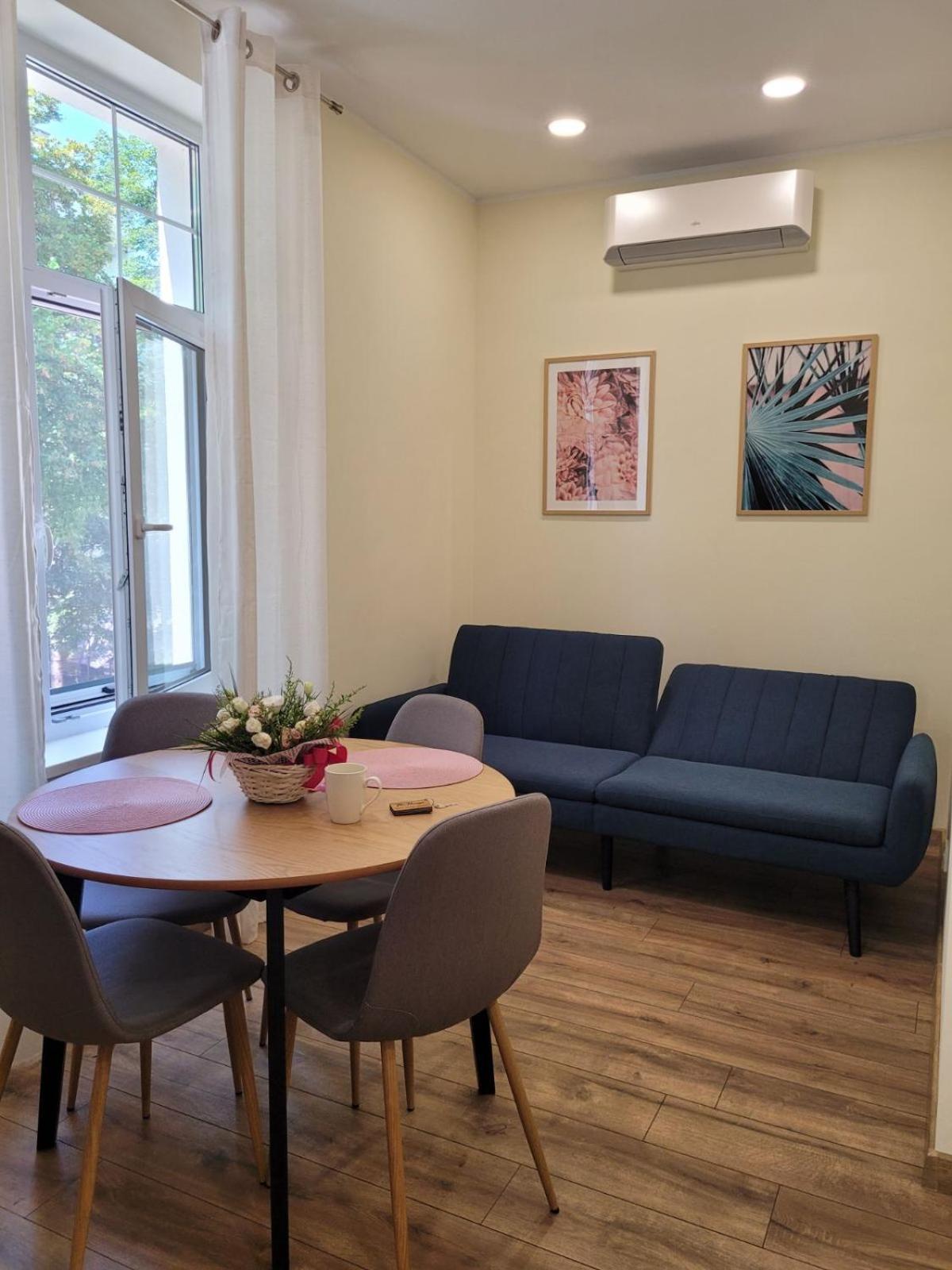 The House - Central Boutique Apartments Kyustendil Buitenkant foto