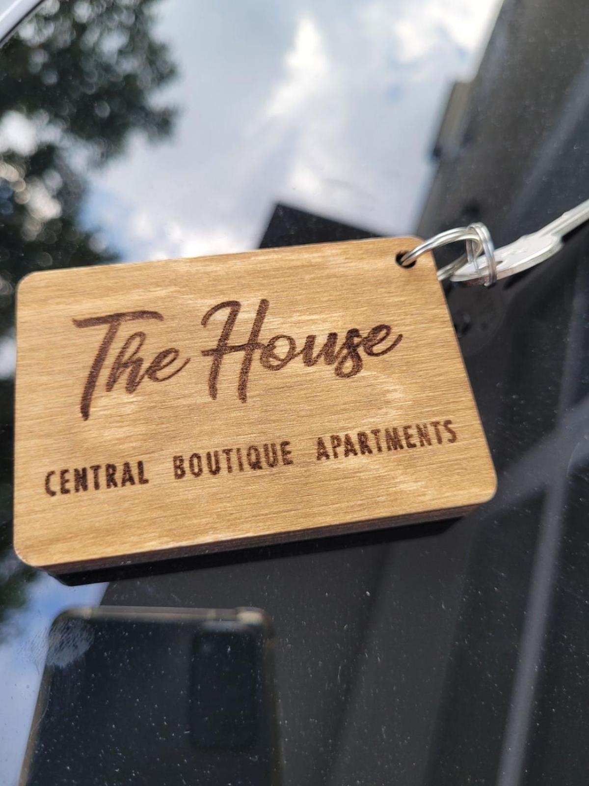 The House - Central Boutique Apartments Kyustendil Buitenkant foto