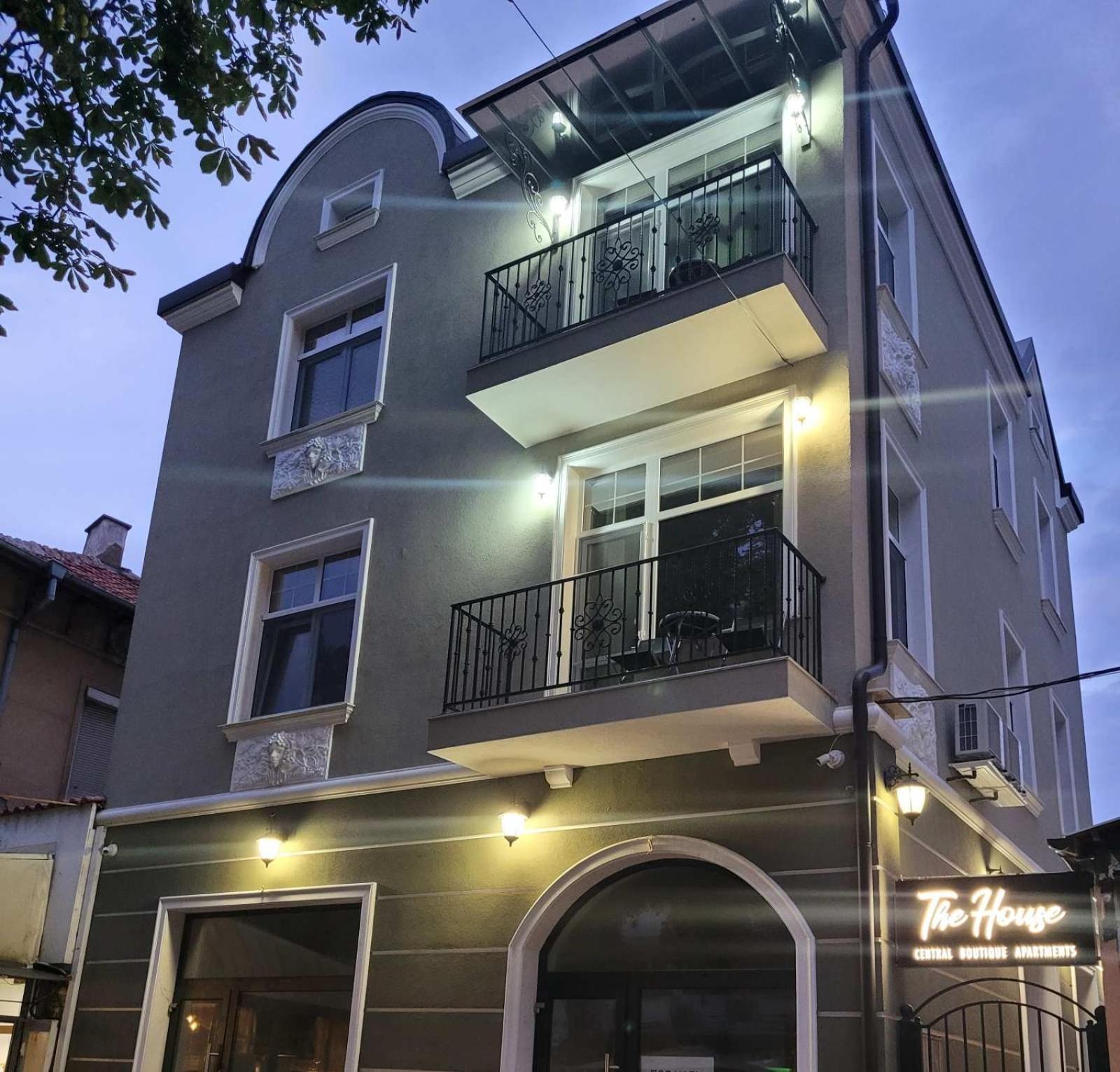 The House - Central Boutique Apartments Kyustendil Buitenkant foto