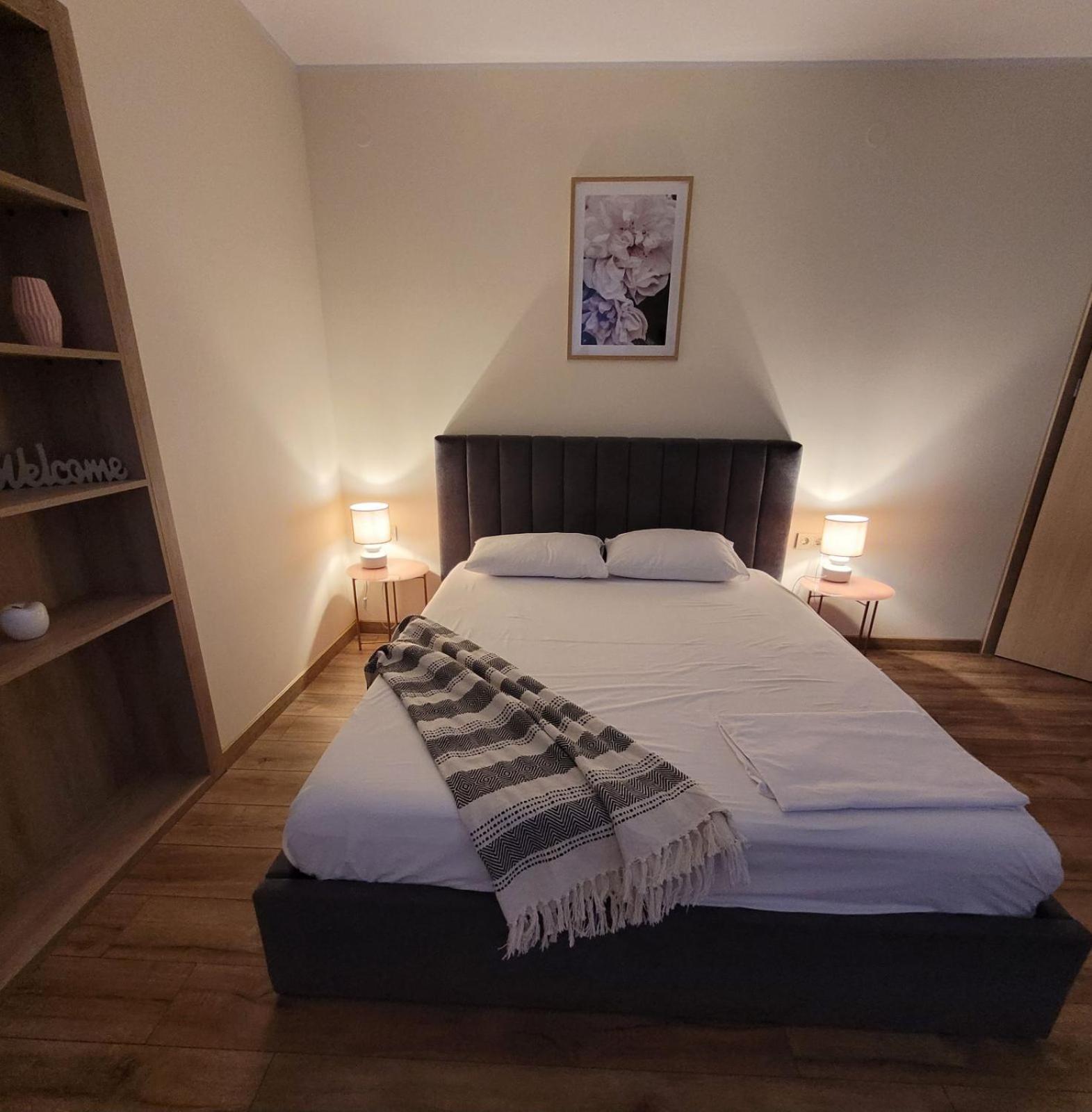 The House - Central Boutique Apartments Kyustendil Buitenkant foto